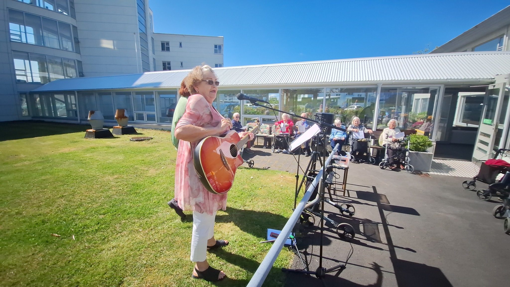 Mikið líf á Sunnuhlíð í sumar