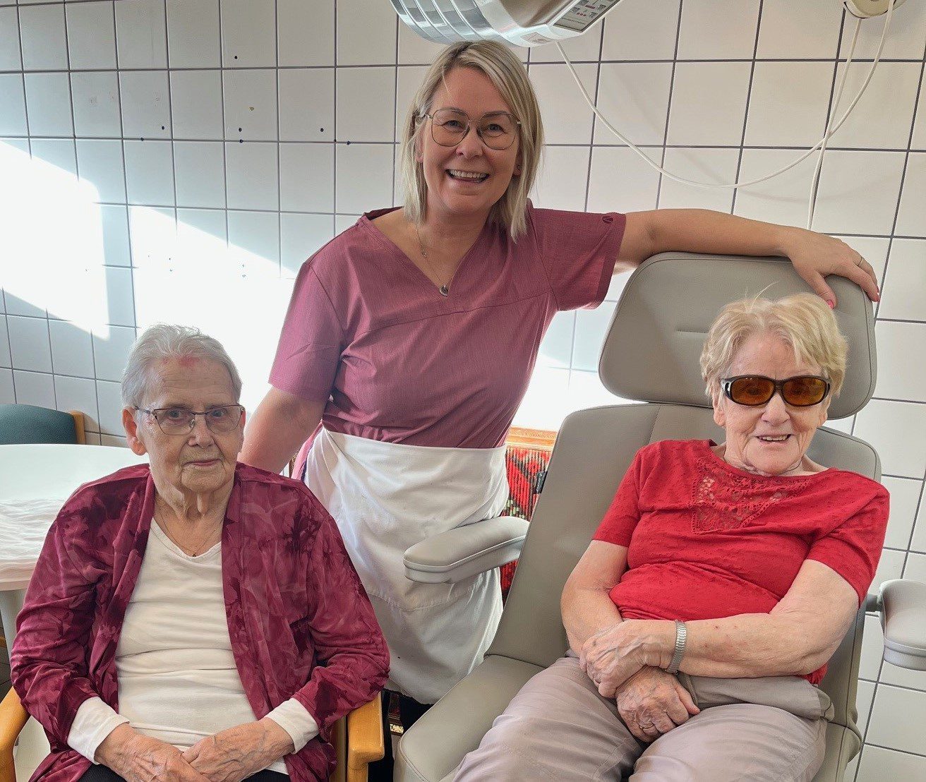 Gjafa- og minningarsjóður Skjólgarðs gefur fótaaðgerðarstól